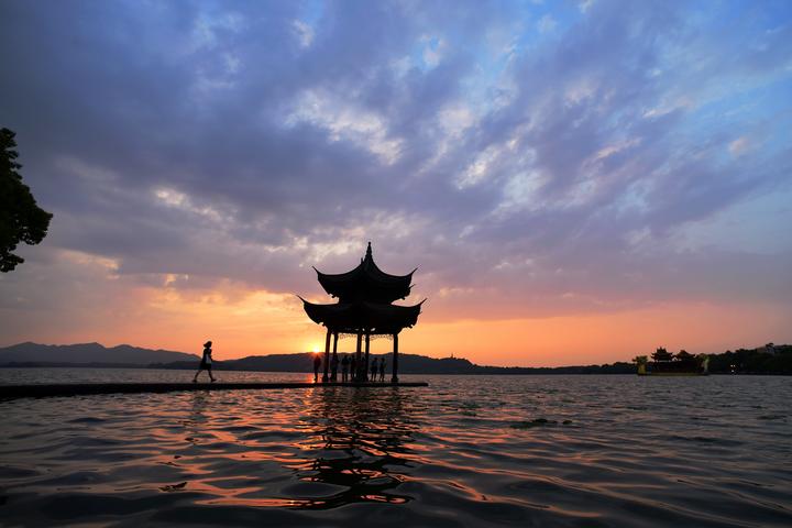 久违了 西湖夕阳天