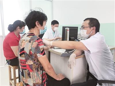方便又省心 柳市65岁以上老人享受免费体检