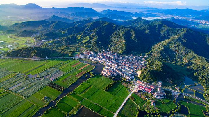 山水颜值高乡村价值显驿亭镇白马湖村五星达标村建设走笔