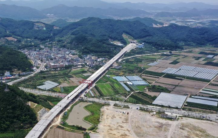 宁波又一座高速公路隧道全线贯通