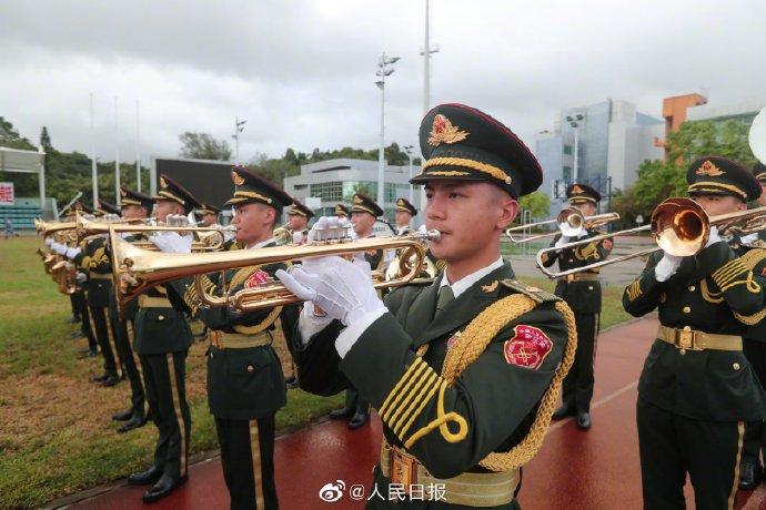 驻港部队司令员陈道祥驻军是维护香港繁荣稳定定海神针