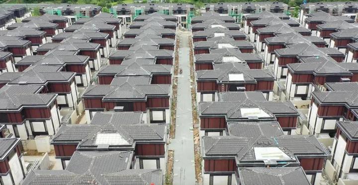 俯瞰泰禾杭州院子最新进度:停工数月后"活过来了" 9月真的能交付吗?