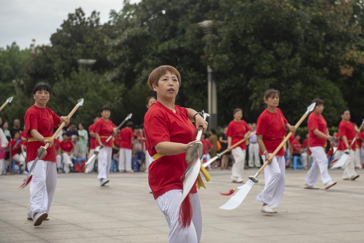 余姚:精武拳技展示 激发全民健身热情