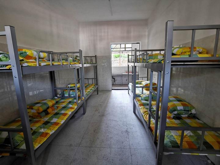普陀山佛协捐助援建的万源二中学生宿舍楼落成