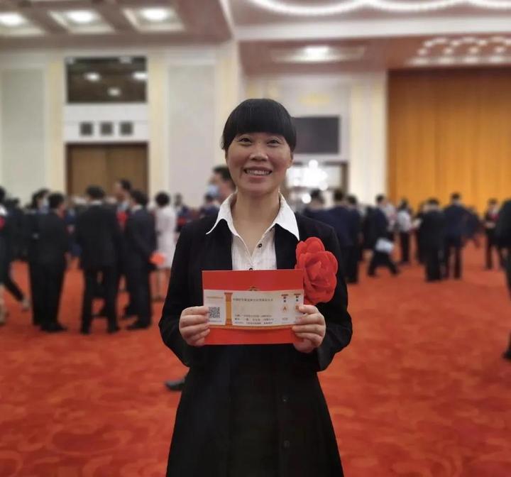 柯桥大渡社区张晓鸿获全国抗击新冠肺炎疫情先进个人