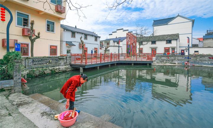 光南大舞台,思源廊,樟望台,春水台等景观节点建设,使得源东乡东叶村