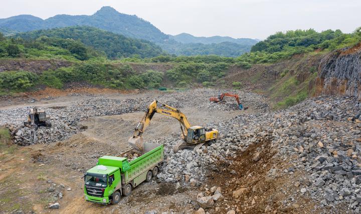 矿山地质环境保护与治理恢复_油田矿山恢复_矿山生态植被恢复技术