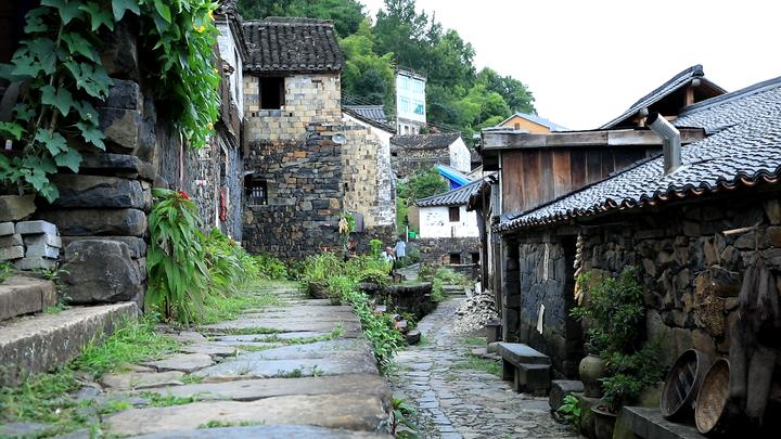 一个剧组带火深山古村落