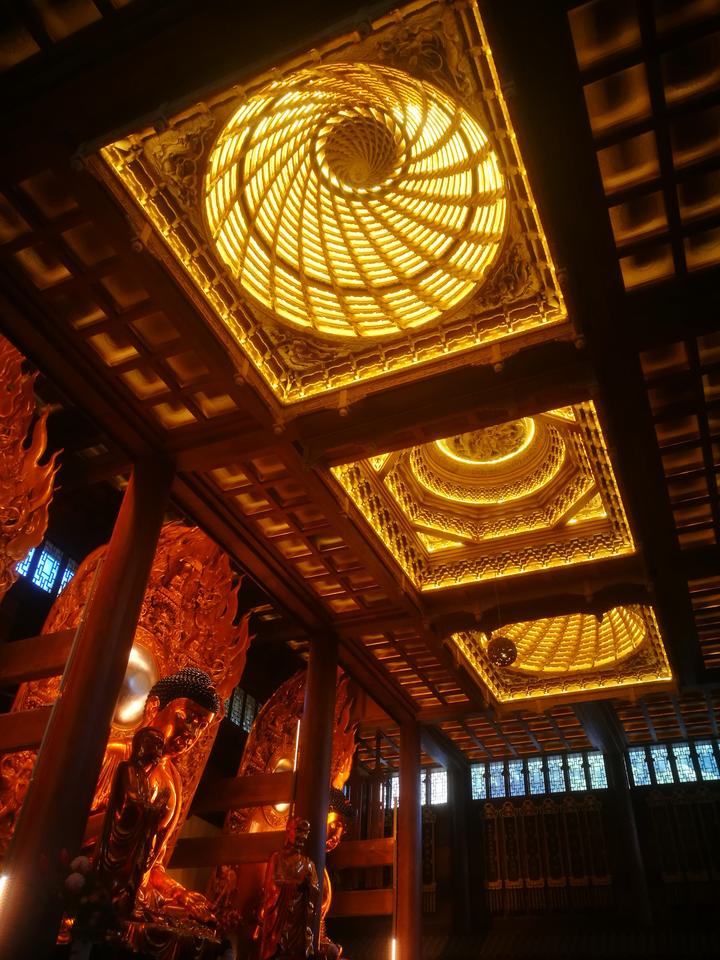 一群东阳工匠造了一座非典型寺院