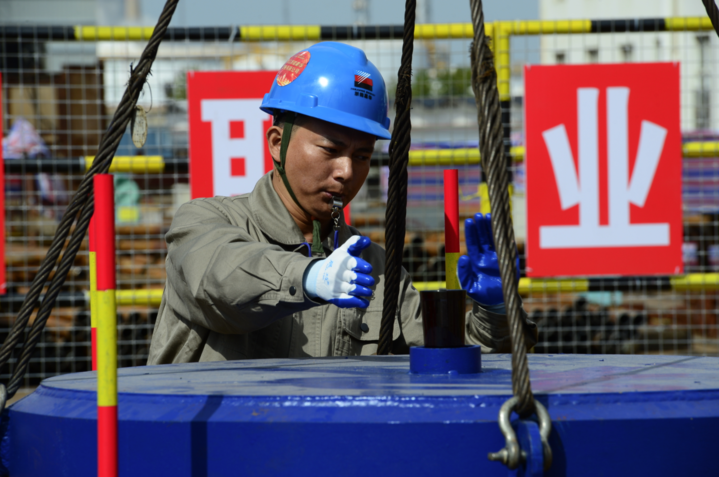 大块头操练精细活 浙江省起重工职业技能竞赛在镇海