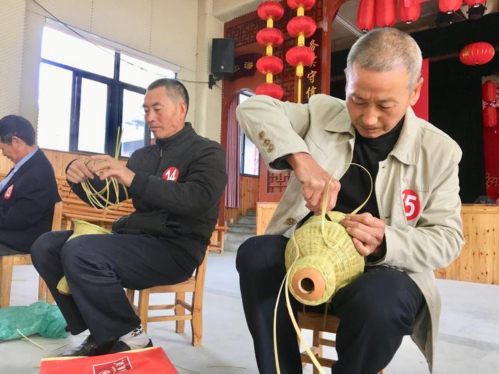 举办竹编葫芦手工艺大赛淳安屏门借乡土人才助乡村振兴