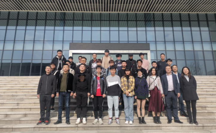 评上杭州高层次人才的快递小哥李庆恒考上大学啦