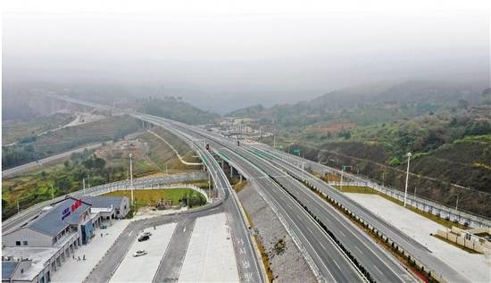 文泰"天路"通车 浙江 陆域"县县通高速"