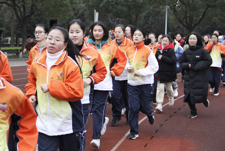 上外集团上虞外国语学校冬季长跑进行时