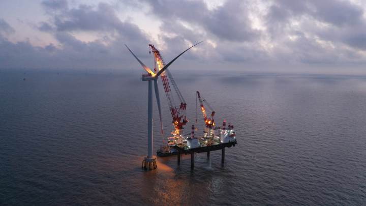 嵊泗海上风电项目首批风机并网成功