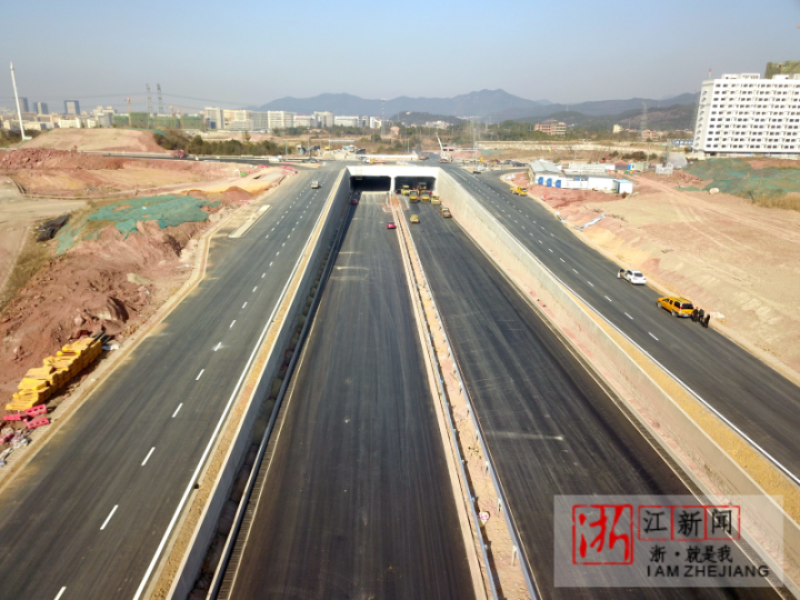 省重点工程:义乌江赤公路工程第4标段提前5个月完工