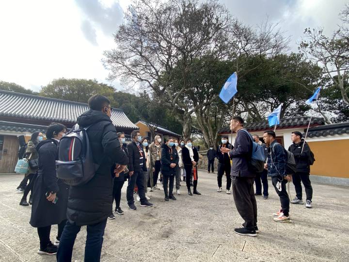 线上带团"云游" 猛涨300余万粉丝—— "普陀山小帅"何以"c位出道"