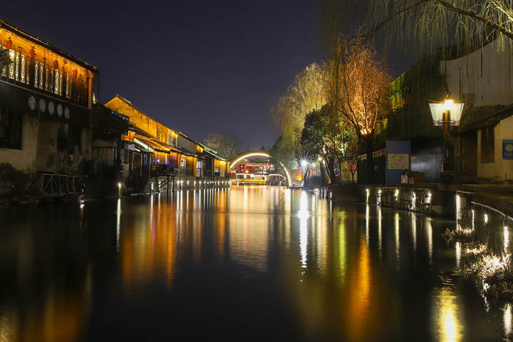 南浔古镇夜景美如画