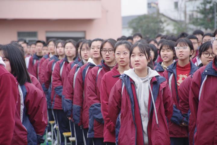 武义二中诚信教育与开学典礼同步举行