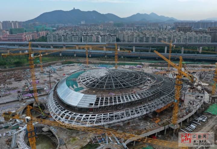 杭州亚运会电竞场馆结顶成形