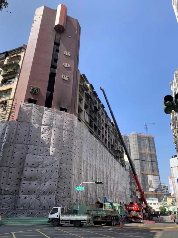 台湾高雄大楼火灾行政调查报告公布:消防局工务局欠积极作为