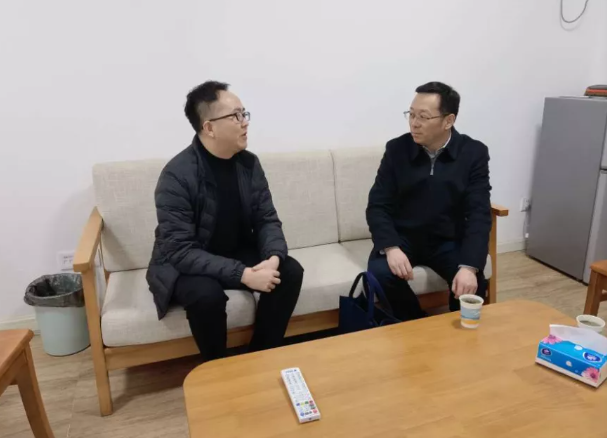 舟山市委常委组织部长蒲晓斌元宵节慰问青年人才及选调生代表