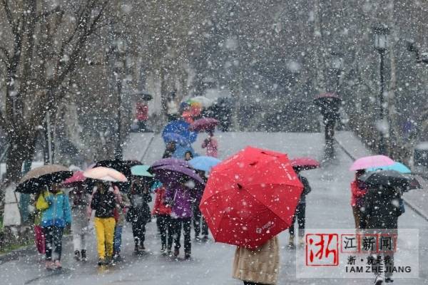 杭州西湖飘雪新一轮雨雪天气开启