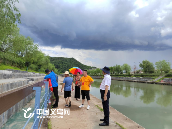 义乌大陈人大代表开展防汛防溺水工作专项督查