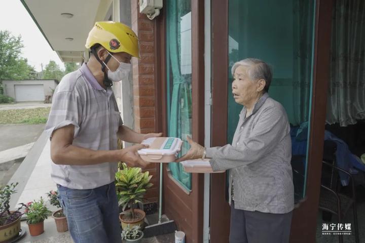 海宁这个镇推行一项新服务,解了许多家庭的燃眉之急!