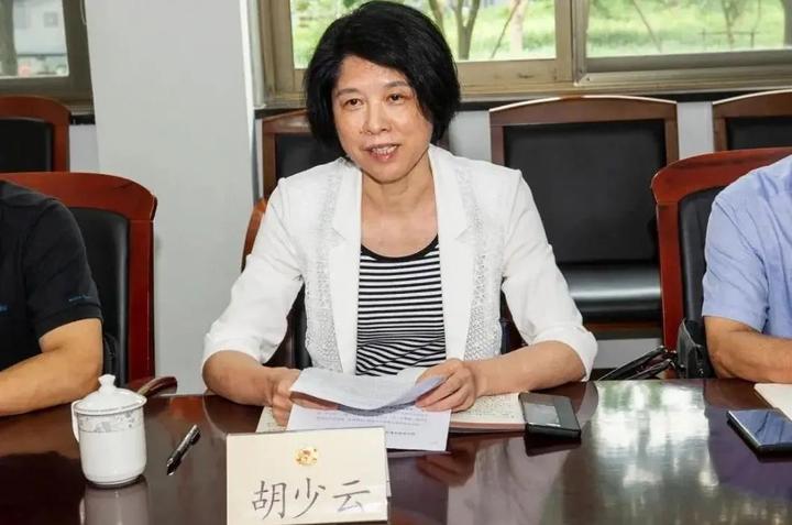 绍兴市政协副主席胡少云来虞调研公共卫生服务和疾病