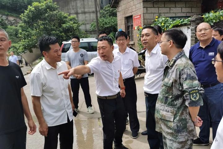 郑余良常务副市长检查指导永康市防台救灾工作