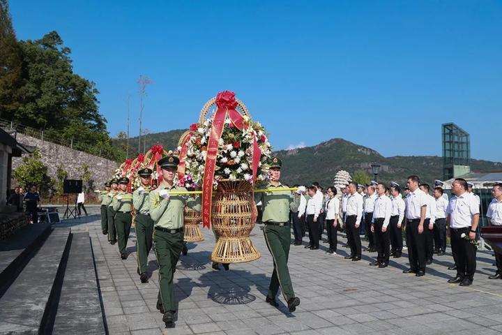 缅怀英烈伟绩,弘扬民族精神!永嘉举行向烈士敬献花篮仪式