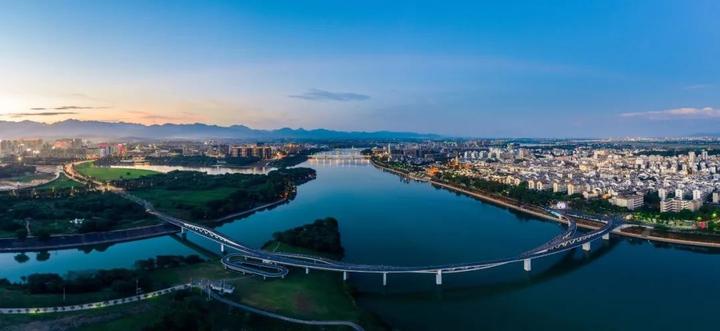 就等你了!"我与四省边际中心城"主题网评文章,图评海报征集挑战赛来袭