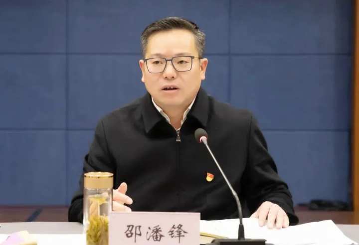 南湖区政府召开第58次常务会议