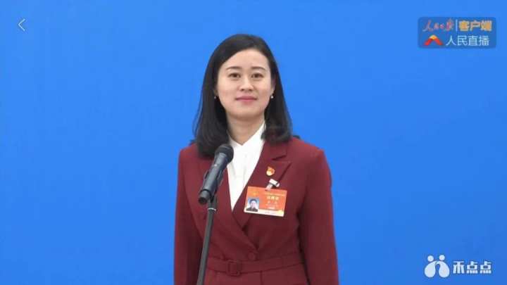 嘉兴的全国人大代表袁晶向
