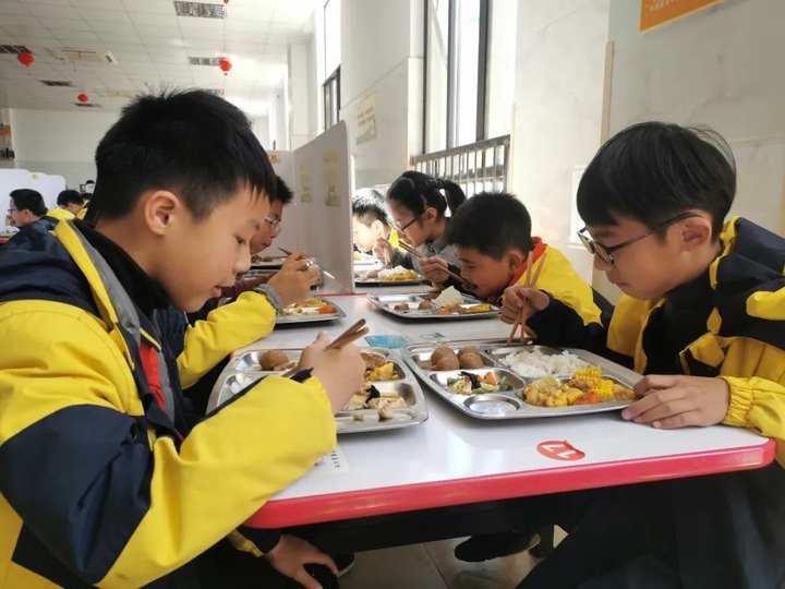 守好孩子们的饭碗乐清中小学启动学生营养餐提升计划
