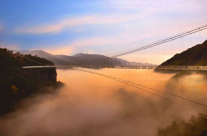 华东第一高空玻璃桥就在浙江这个地方 本周正