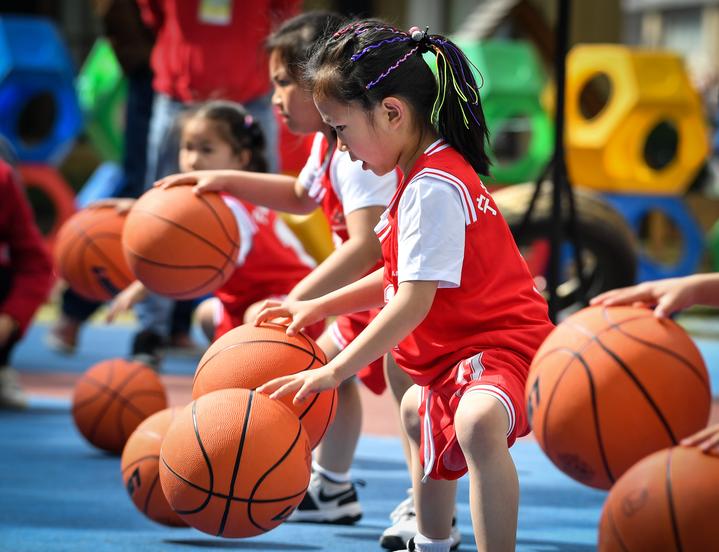 幼儿篮球照片大全图片图片