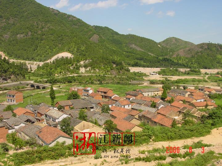 拆迁前的陶寺村(坝址)