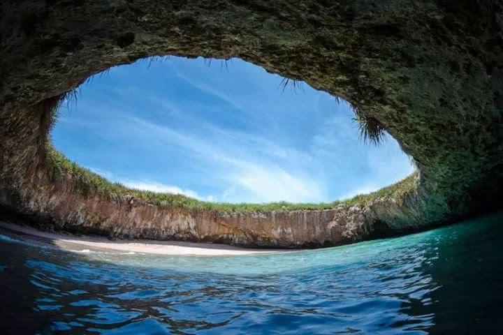 穹顶碧海 神奇的海蚀洞穴 阿尔加维洞穴