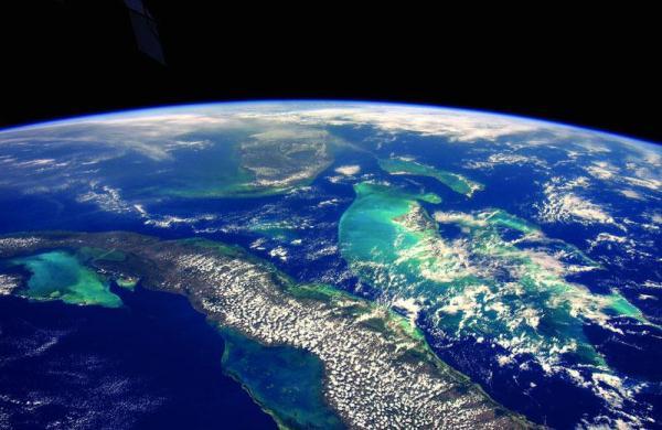 太空中看地球全景图片图片