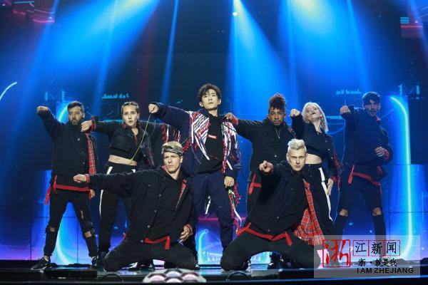 2018天猫双11狂欢夜晚会在沪上演 明星云集献艺舞台