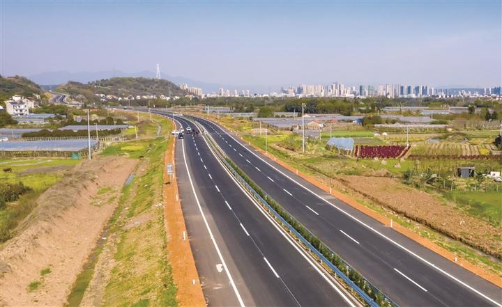 好消息527国道嵊州雅致至甘霖杜山段公路继续试通车