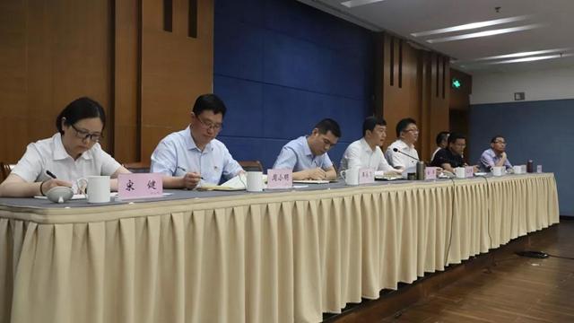 南湖区召开落实中央扫黑除恶督导反馈意见整改工作推进会