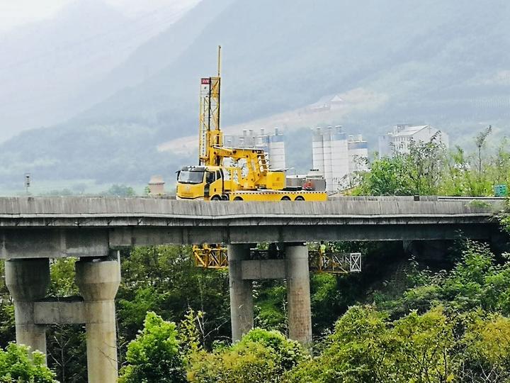 东永高速89座桥梁启动安全体检