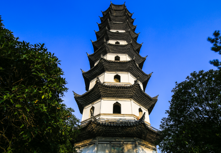 《聚利塔》泰格 摄于兰溪横山风景区《金沙湖胡杨》俊马 摄于酒泉市