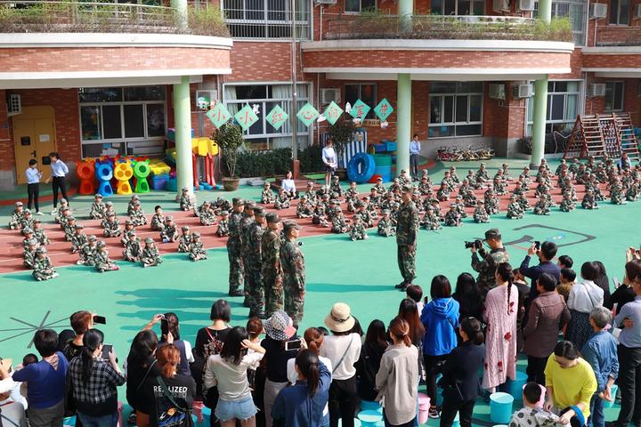 东阳市机关幼儿园开展主题学军活动