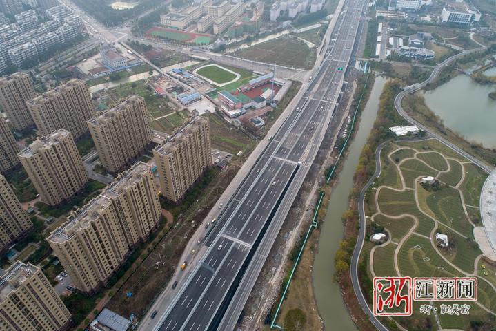 四川路橋華東公司在寧波項目包括了已經建成的外灘大橋,環城南路(芝蘭