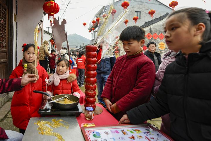 1月18日"我在中村迎新年"活动在余姚市鹿亭乡中村举行.