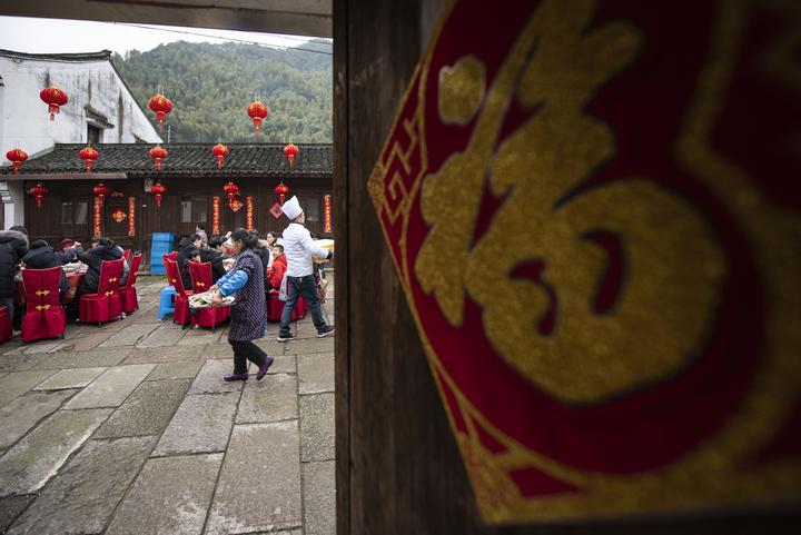 1月18日"我在中村迎新年"活动在余姚市鹿亭乡中村举行.